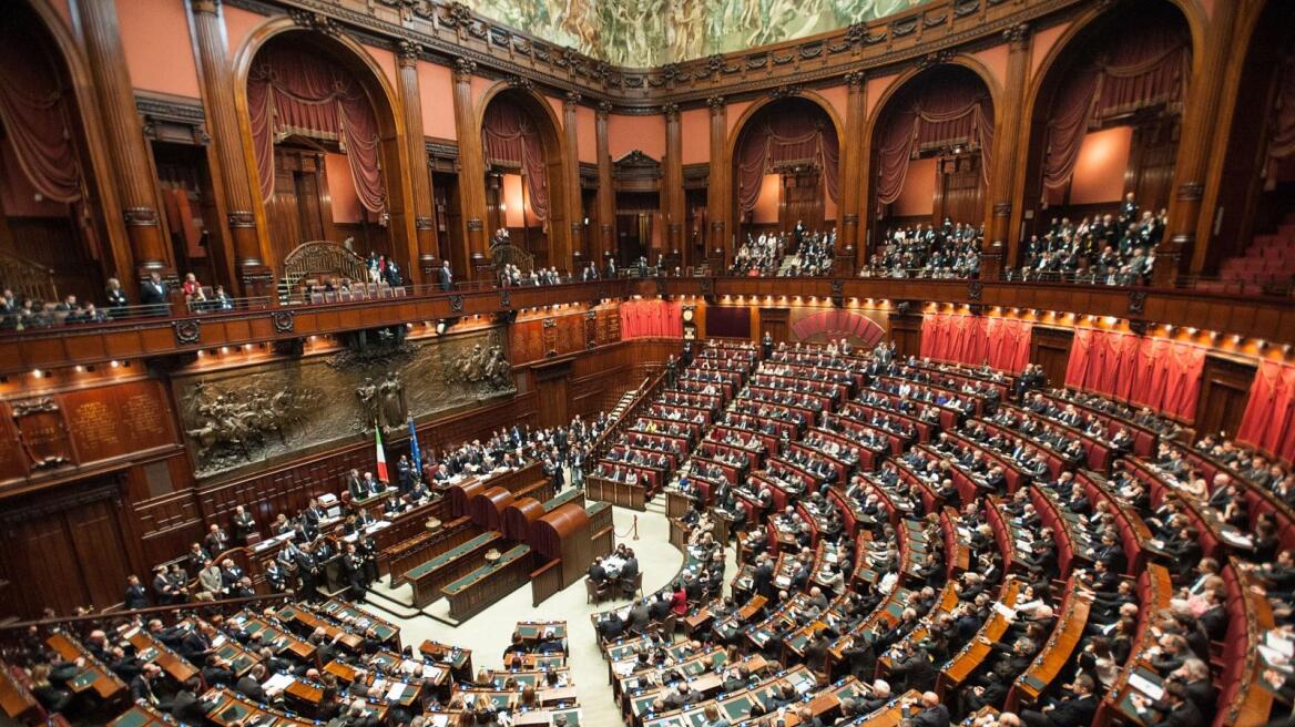 Ιταλία: Η βουλή ενέκρινε τον προϋπολογισμό για το 2015	